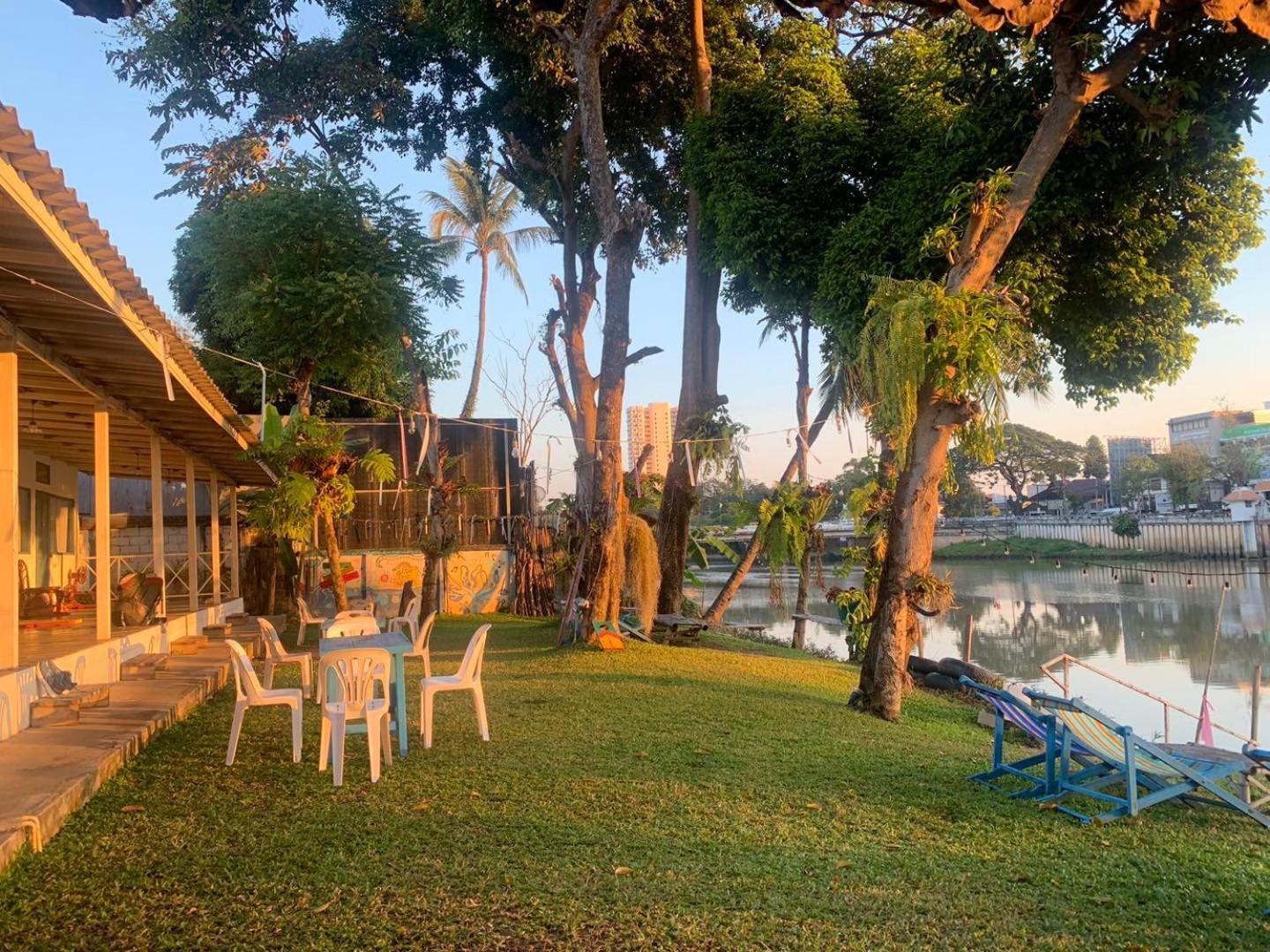 Ban Narai River Guesthouse チエンマイ エクステリア 写真